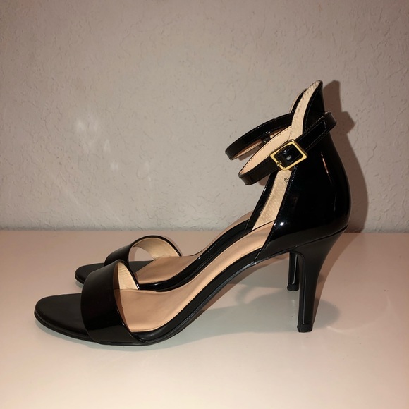 Black heels - Picture 1 of 4